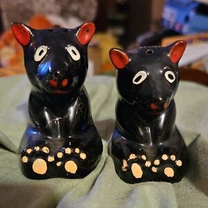 Black Cat Salt and Pepper Shakers